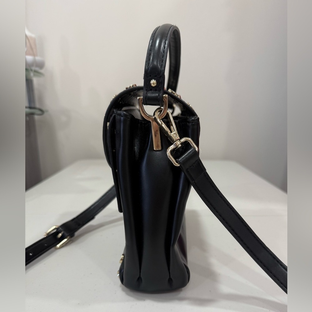 Zara Faux leather crossbody bag with removable strap The magnet came off Photo - Picture 3 of 9